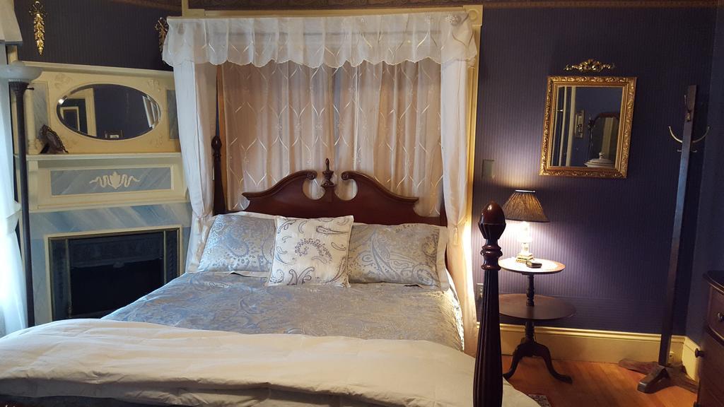 Holidae House Bed & Breakfast ベセル エクステリア 写真