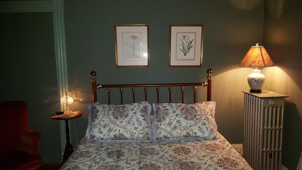 Holidae House Bed & Breakfast ベセル エクステリア 写真