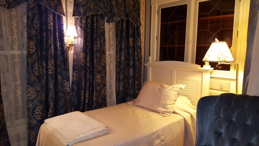 Holidae House Bed & Breakfast ベセル エクステリア 写真