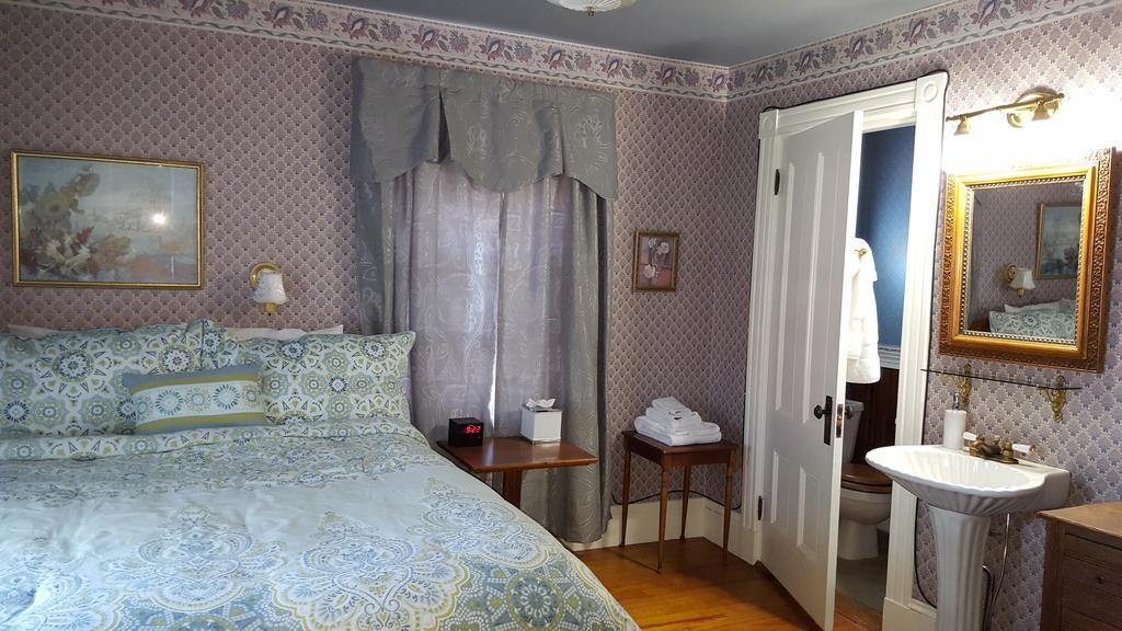 Holidae House Bed & Breakfast ベセル エクステリア 写真