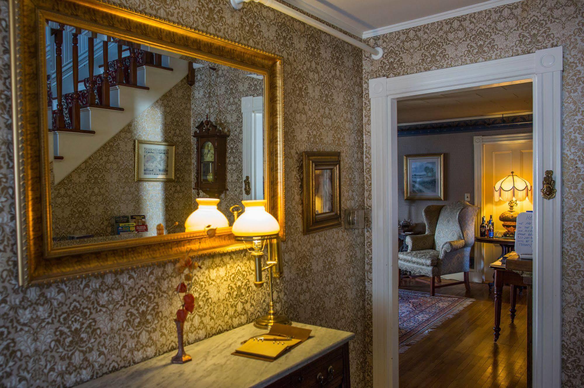 Holidae House Bed & Breakfast ベセル エクステリア 写真