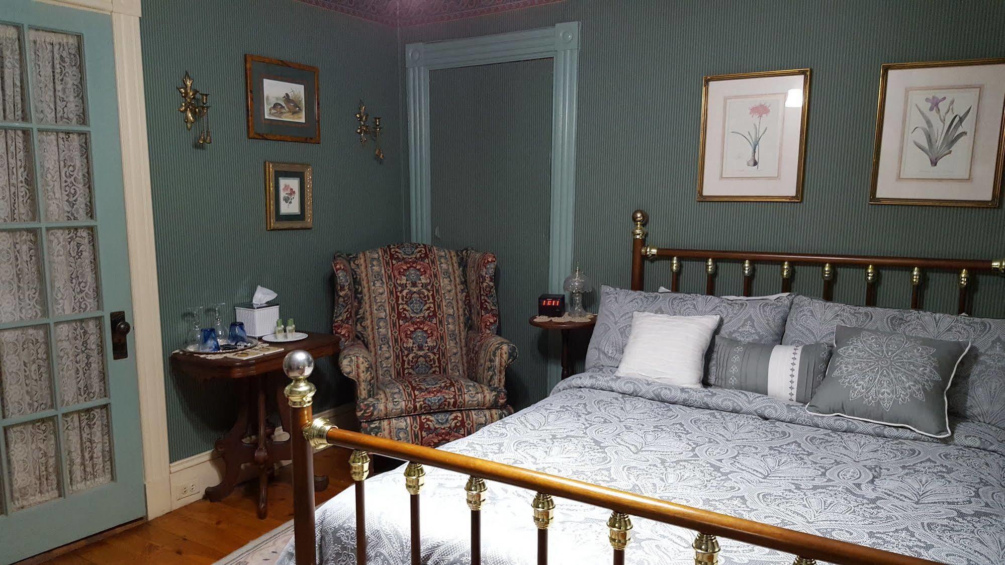 Holidae House Bed & Breakfast ベセル エクステリア 写真