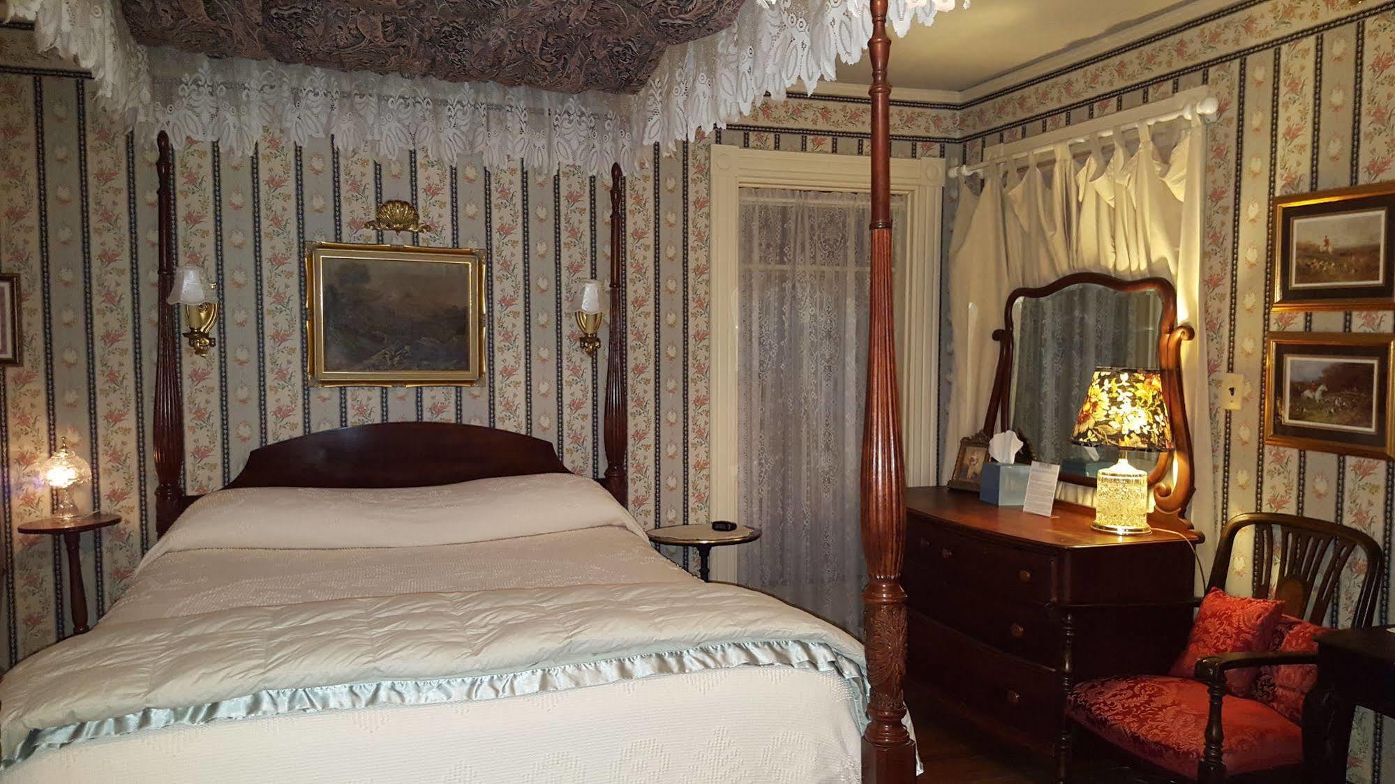 Holidae House Bed & Breakfast ベセル エクステリア 写真